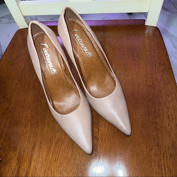 L’intervalle nude pointed toe heel shoes. Size 6 - Picture 1 of 8